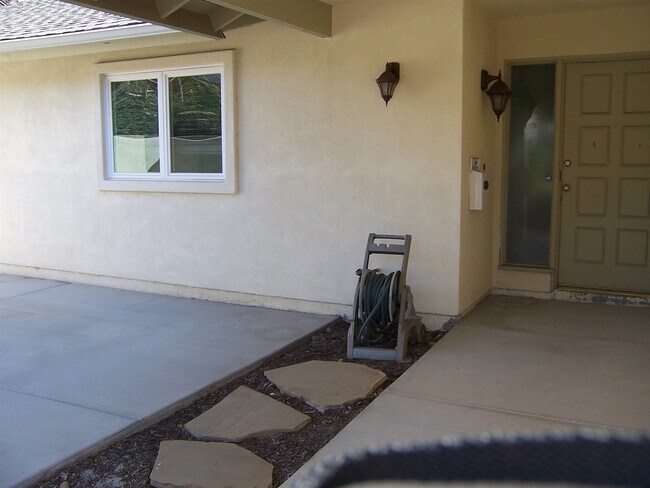 Building Photo - 13379 Portofino Dr