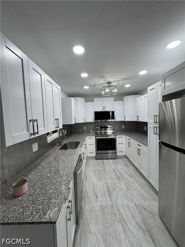 Building Photo - 1201 Betmar Blvd