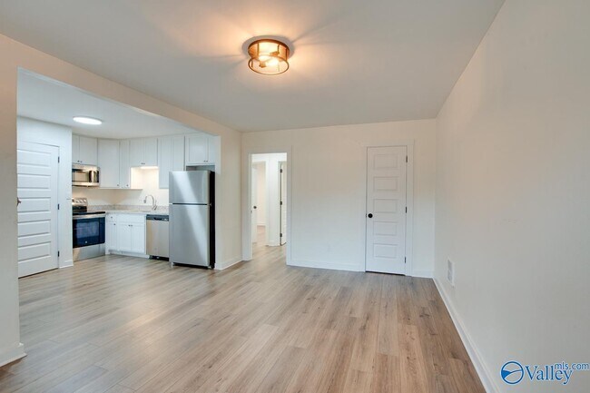 Foto del edificio - 2705 Wilson Dr NW