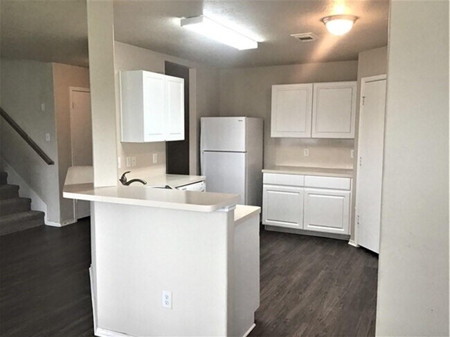 Foto del edificio - 9530 Belleclaire Ln