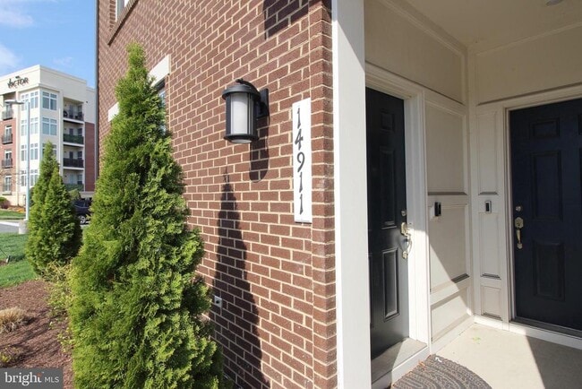 Building Photo - 14911 River Walk Way