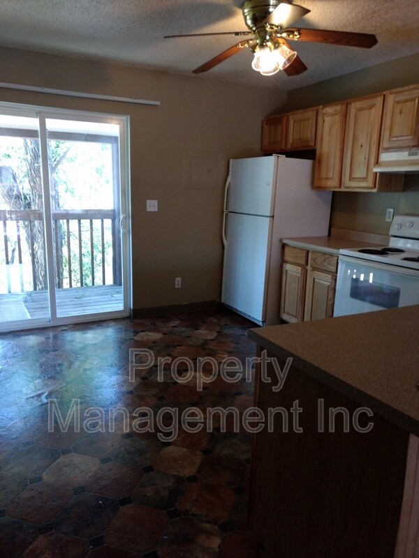Building Photo - 625 Yuma St