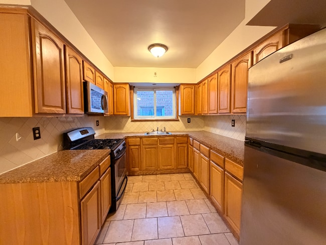 Photo - 1163 Havemeyer Ave Apartment