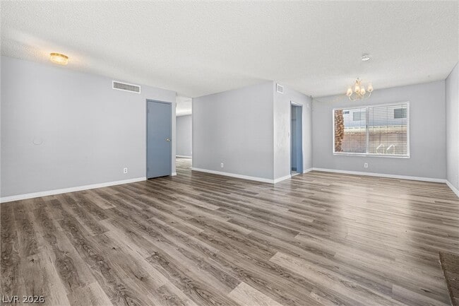 Building Photo - 6951 Wedgewood Way
