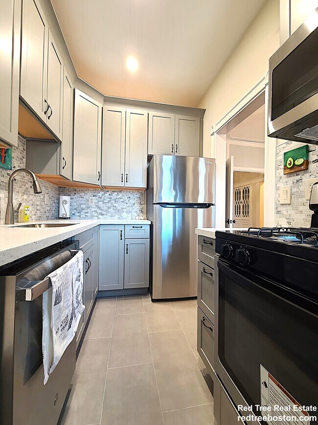 Building Photo - 1263 Commonwealth Ave