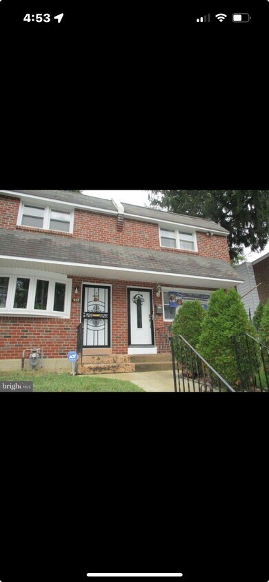 Foto principal - 922 E 18th St