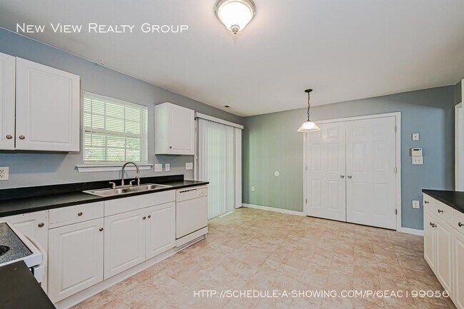 Building Photo - 335 Touch Me not Ln