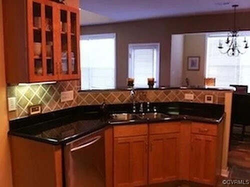 Foto del edificio - 910 Jamerson Ln