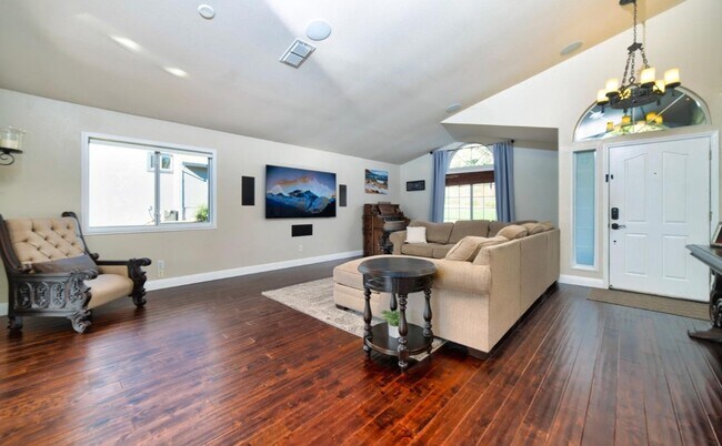 Building Photo - 3293 Woedee Dr