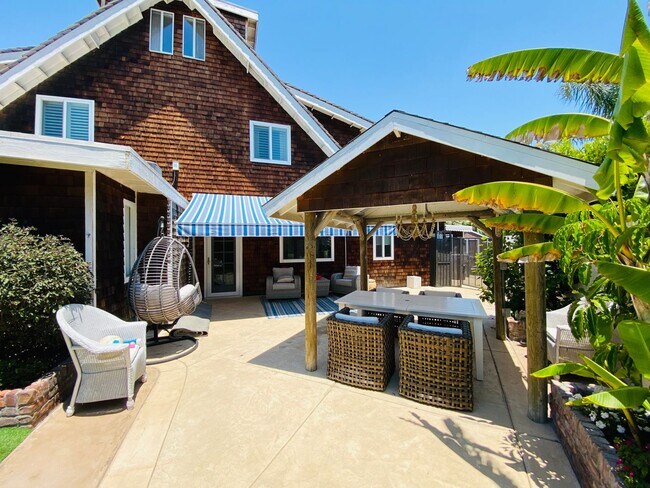 Building Photo - Coronado Village- Long-Term Furnished Rent...