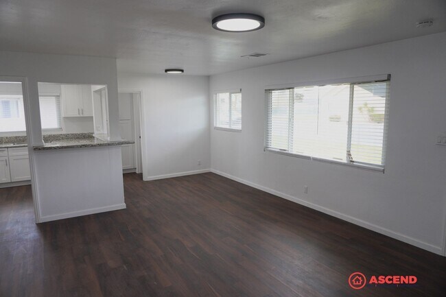 Foto del edificio - Home in Southeast Bakersfield!