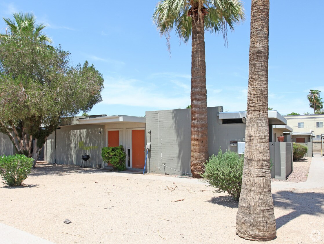 Foto principal - Highland Apartments