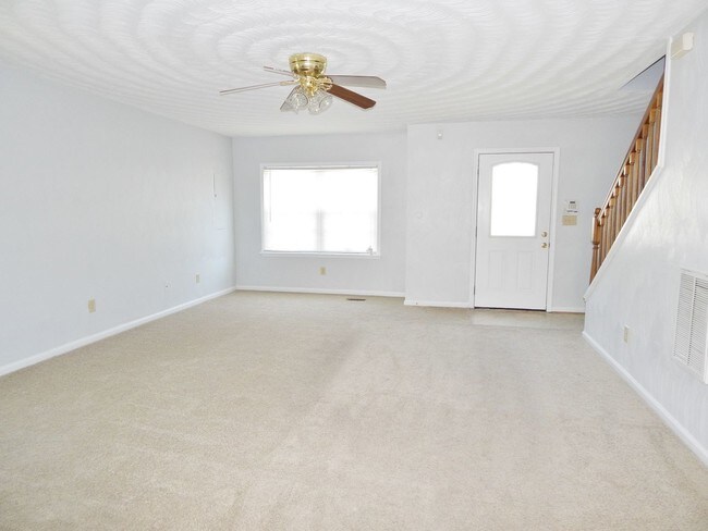Building Photo - 711 Hemlock Ave., Hampton, VA