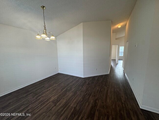 Foto del edificio - 7557 Cliff Cottage Dr