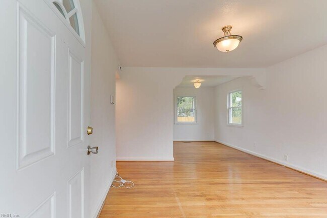 Foto del edificio - 7725 Fayver Ave
