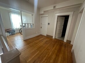 Building Photo - 531 41st Ave
