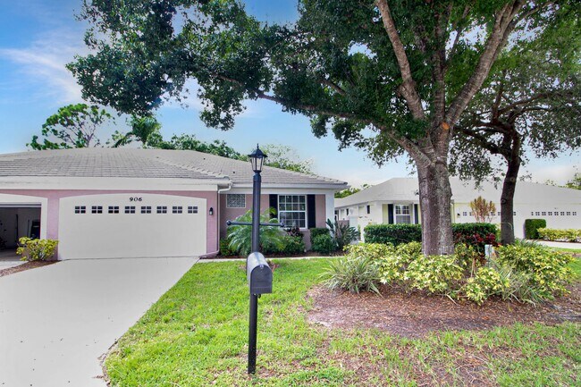 Building Photo - 906 Barclay Ct