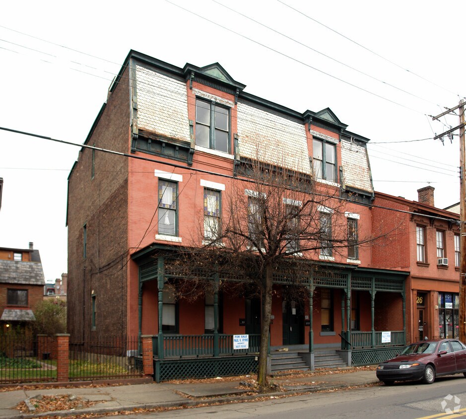 Building Photo - 928-930 Western Ave