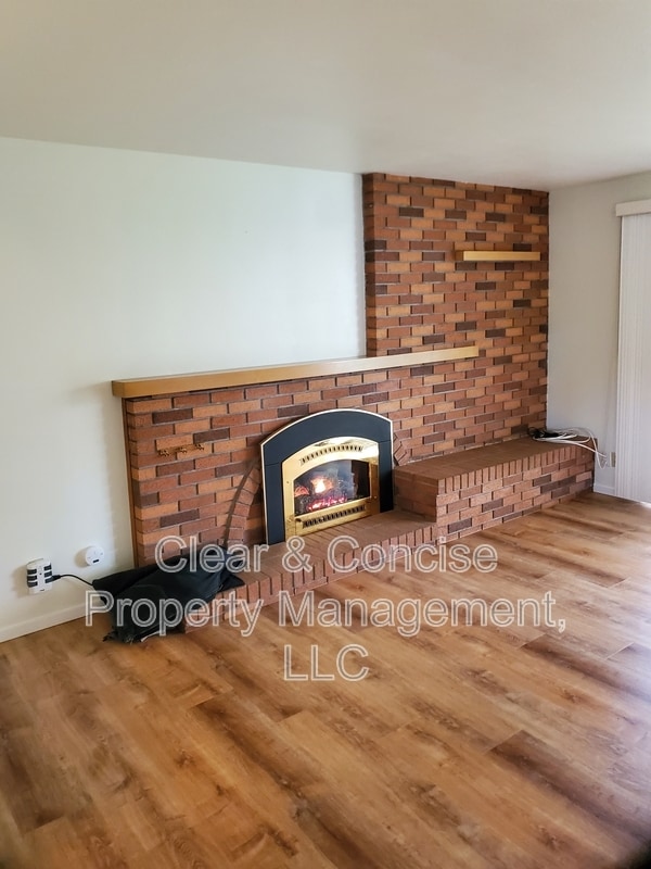 Building Photo - 265 Blackfoot Ave