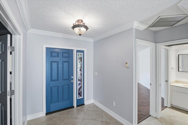 Building Photo - 21583 Villa Nova Dr