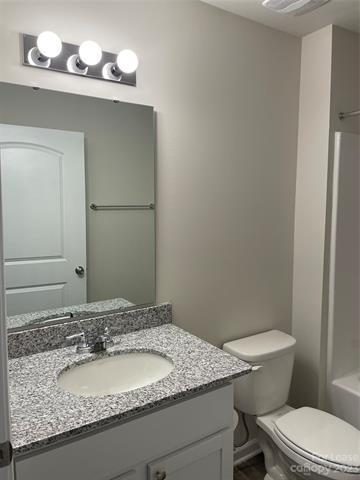 Foto del edificio - 2440 Cranberry Wy