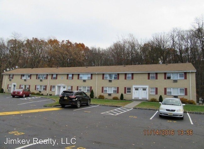 Foto del edificio - 1 br, 1 bath Apartment - 330 Franklin Avenue