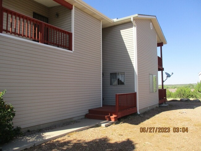 Building Photo - 1975 Village Dr