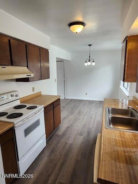 Building Photo - 185 Ferguson St