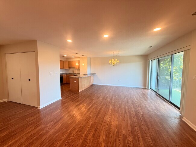 Foto del edificio - 1006 Paradise Rd