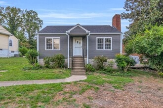 Building Photo - 133 Kingwood Dr