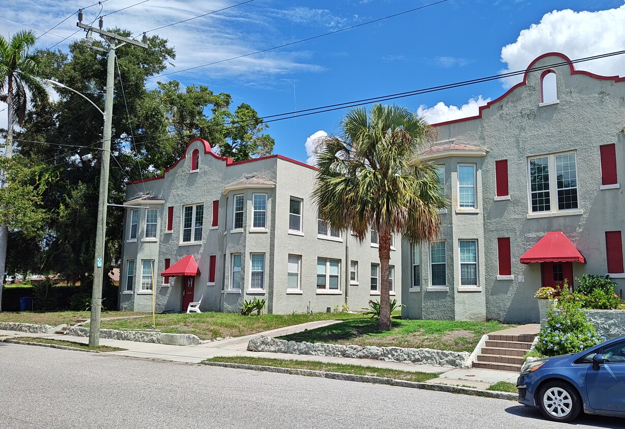 Building Photo - Royal Palm 1916