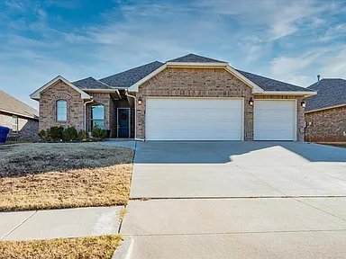 Foto principal - 1221 Pebble Pond Dr