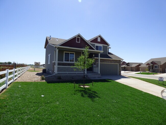 Foto del edificio - 4 Bed / 2.5 Bath Home in Windsor!