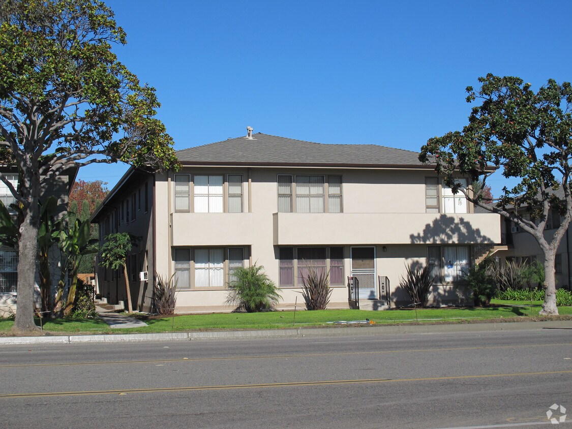 Building Photo - 1165 E Carson St