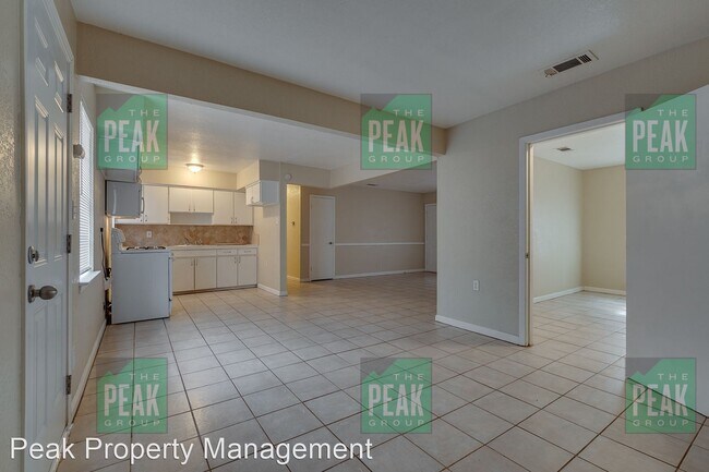 Building Photo - 3 br, 1.5 bath House - 1321 Bryan Dr