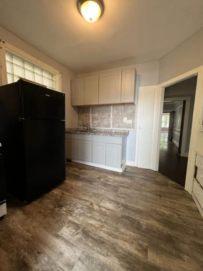 Foto del edificio - 8038 S Maryland Ave