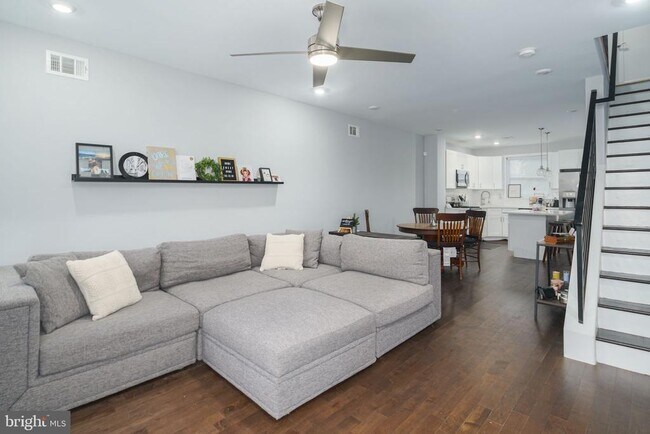 Building Photo - 2145 Mountain St