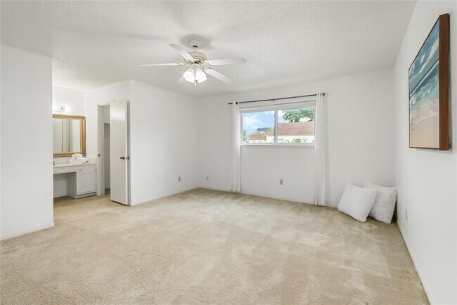 Foto del edificio - 14456 Misty Meadow Ln