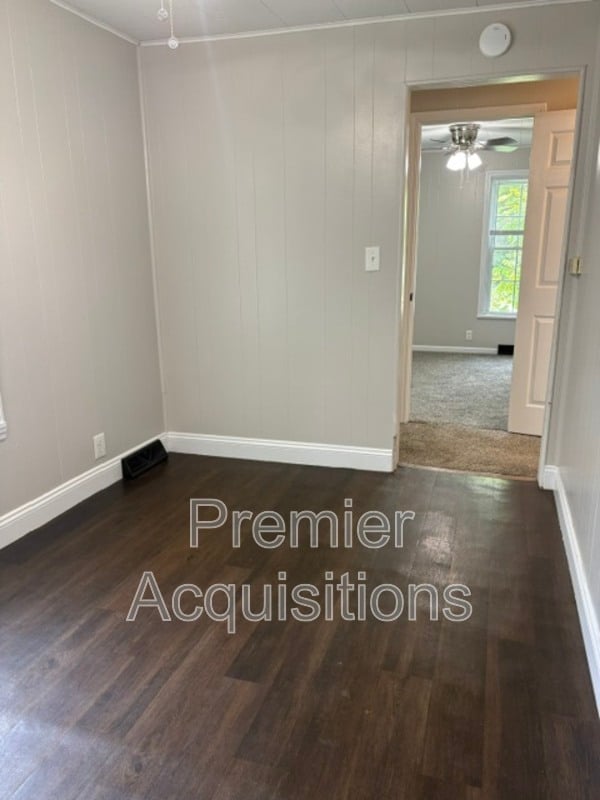Building Photo - 2108 Fernwood Pl