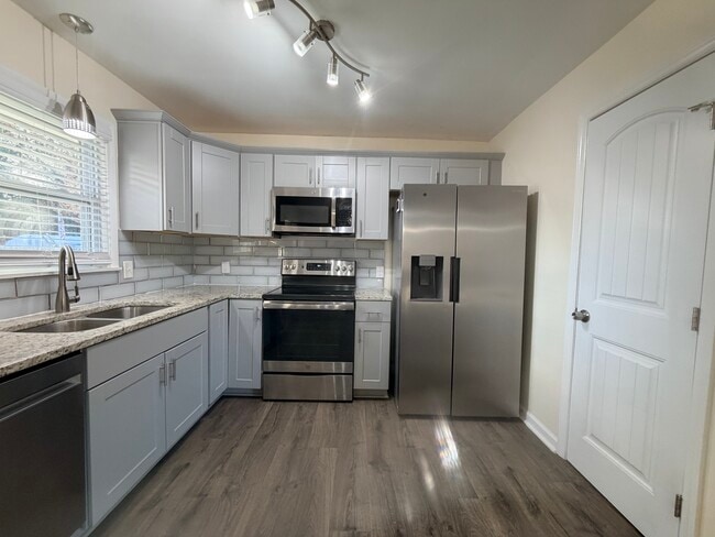 Foto del edificio - 101 Holly Rd