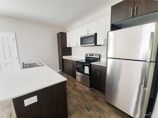 Building Photo - 811 E Starr Rd