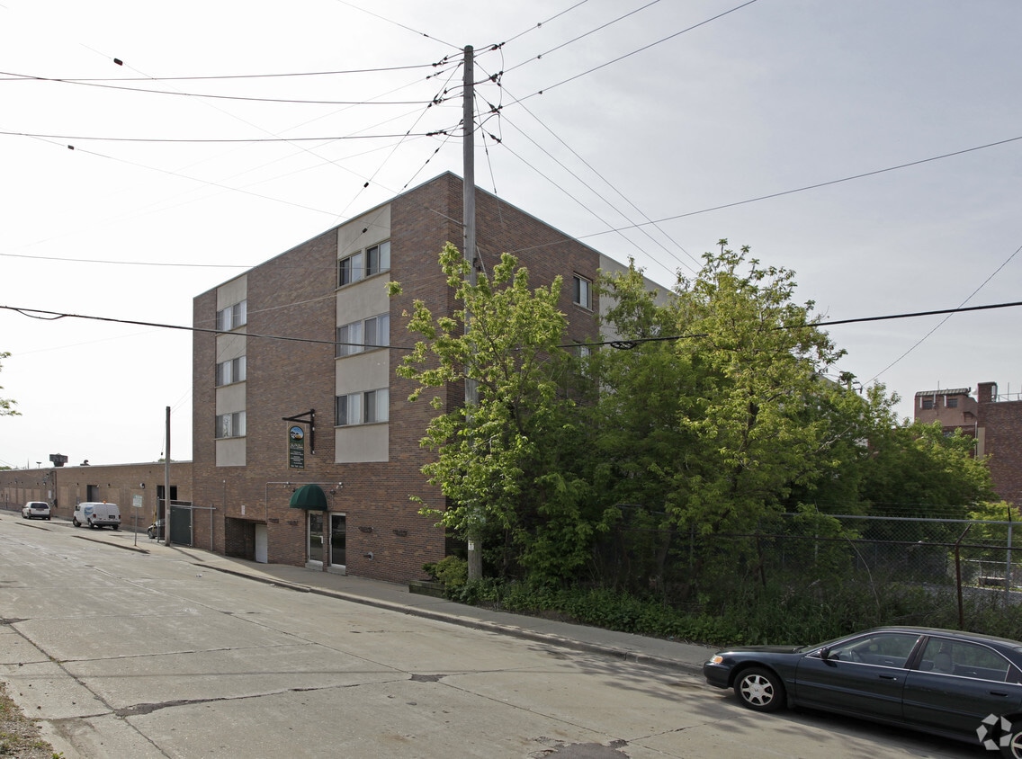 Building Photo - Sunset Apartments