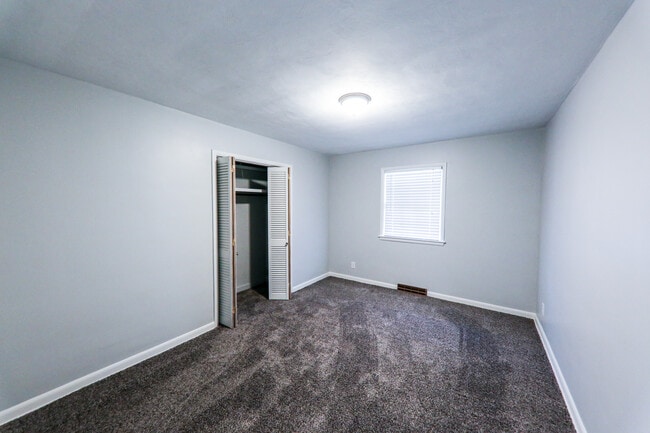 Foto del edificio - 642 W Sylvania St