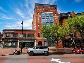 Building Photo - 1723 Washington St