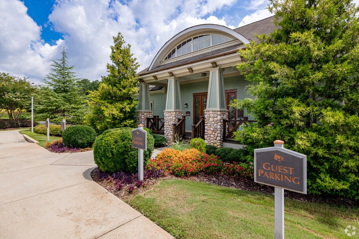 Foto principal - Avonlea Square