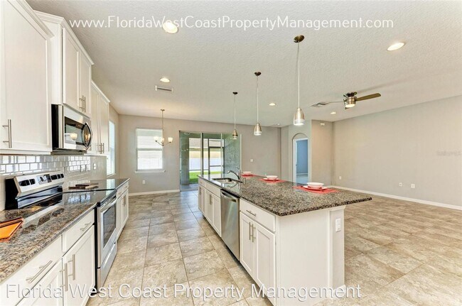 Building Photo - 3 br, 2 bath House - 15327 Las Olas Pl