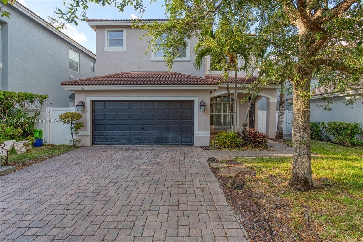 Foto principal - 3755 SW 50th St
