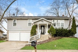 Building Photo - 137 Mayfield Dr