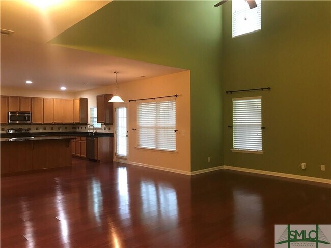 Building Photo - 13 Litchfield Dr