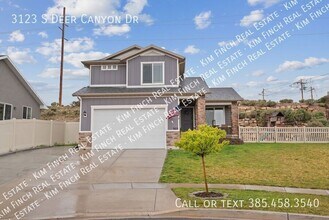 Building Photo - 3123 W Deer Canyon Dr